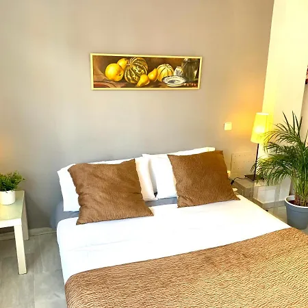 Apartamentos Por Temporada En Puerta Del Sol-2